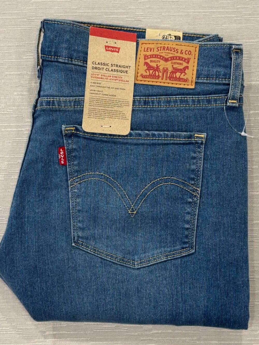 Levis Classic Straight Jeans Womens 12 31x32 Mid Rise Medium Wash Stretch Denim